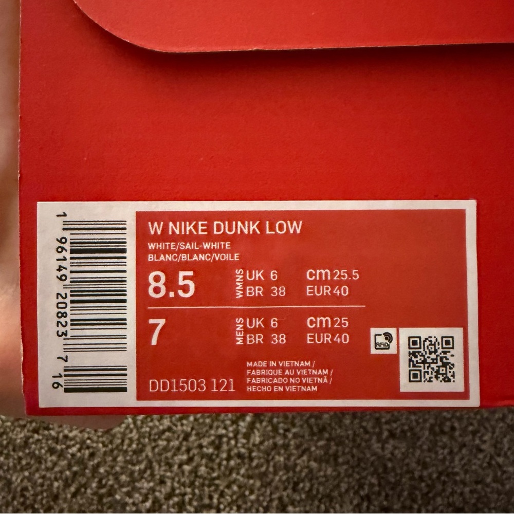NWT Nike Dunk Low ‘White Sail’ Women’s 8.5 - Picture 9 of 9